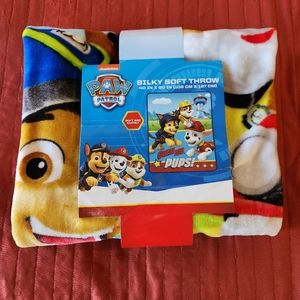 EUC Silky Soft Throw Blanket